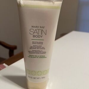 New MARY KAY SATIN BODY SILKENING SHEA LOTION WHITE TEA AND CITRUS FULL SIZE!
